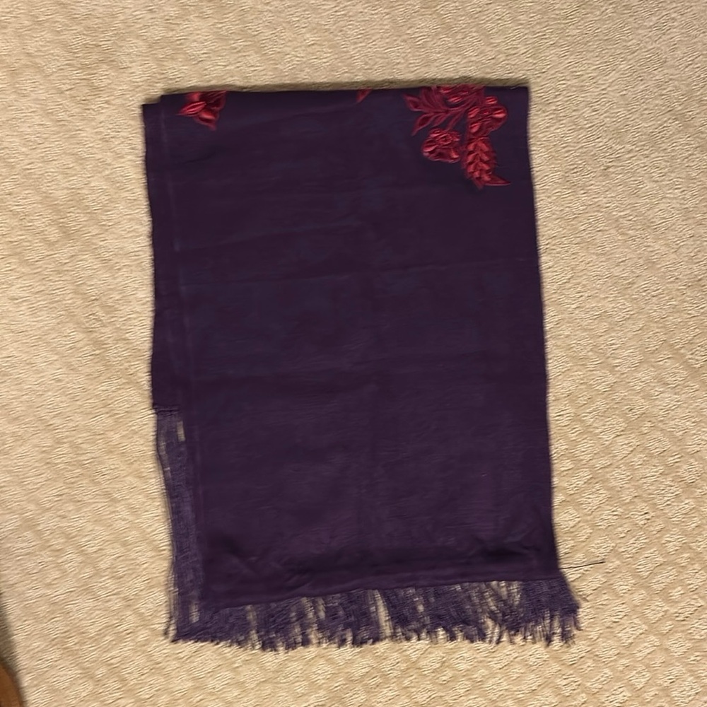 Burberry purple cashmere and silk embroidered and beaded fringe scarf - Picture 8 of 10